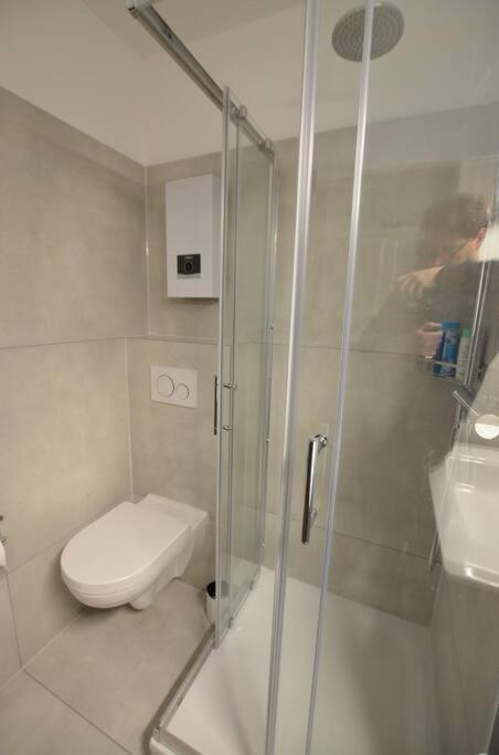 Studio 7 City Lage Mit Garage Naehe Koeln Bonn سيغبورغ المظهر الخارجي الصورة