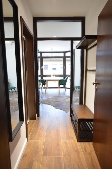 Studio 7 City Lage Mit Garage Naehe Koeln Bonn سيغبورغ المظهر الخارجي الصورة