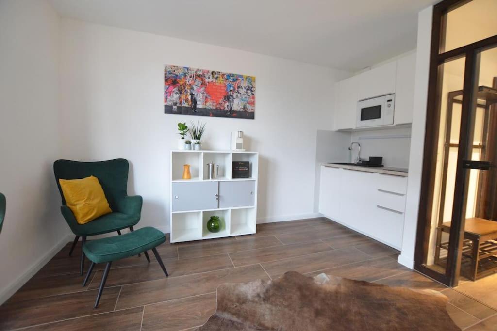 Studio 7 City Lage Mit Garage Naehe Koeln Bonn سيغبورغ المظهر الخارجي الصورة