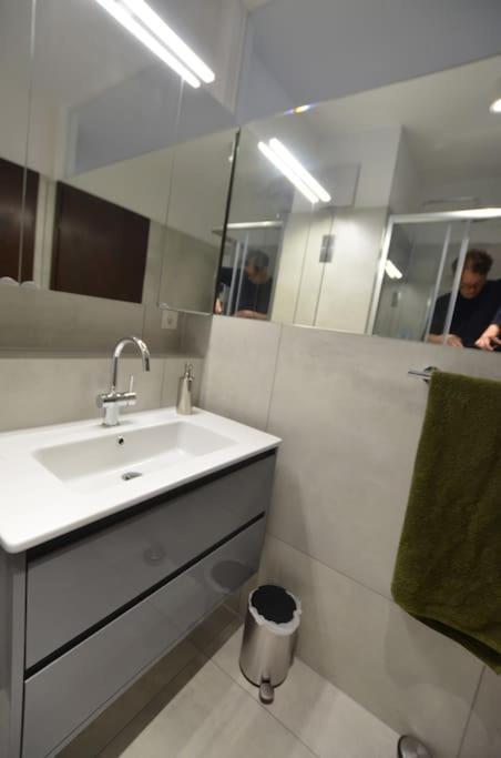 Studio 7 City Lage Mit Garage Naehe Koeln Bonn سيغبورغ المظهر الخارجي الصورة